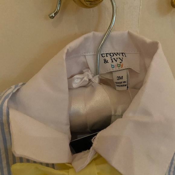Crown & Ivy seersucker newborn suit with bowtie - 3 months - Picture 2 of 4